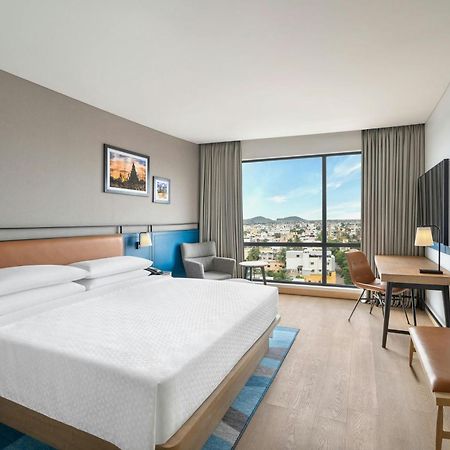 Four Points By Sheraton Chennai, Velachery Buitenkant foto